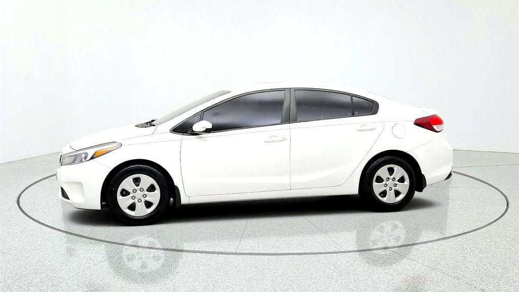 Used 2017 Kia Forte LX FWD image 8