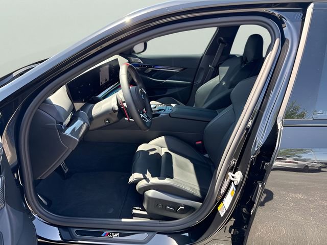 Certified 2025 BMW M5 w/ Carbon Package AWD/4WD image 9