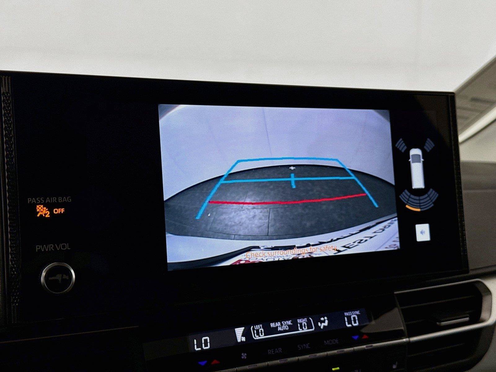 Certified 2026 Toyota Sienna XLE FWD image 25