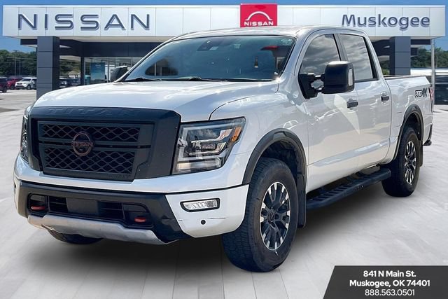 Used 2023 Nissan Titan PRO-4X w/ Pro-4x Convenience Package AWD/4WD image 3