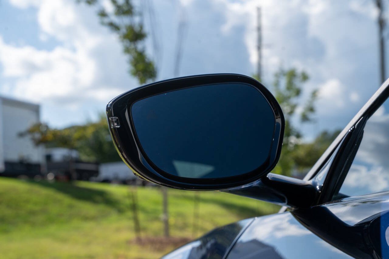 Used 2020 Aston Martin V8 Vantage Coupe RWD image 11