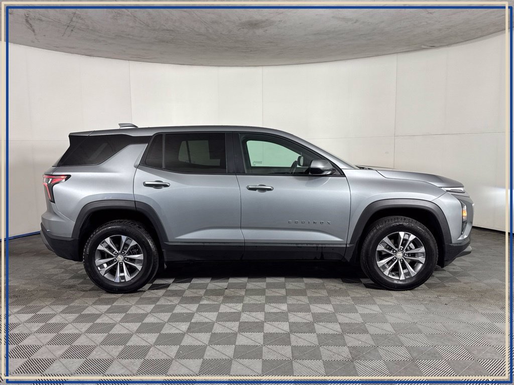 Certified 2026 Chevrolet Equinox LT AWD/4WD image 7