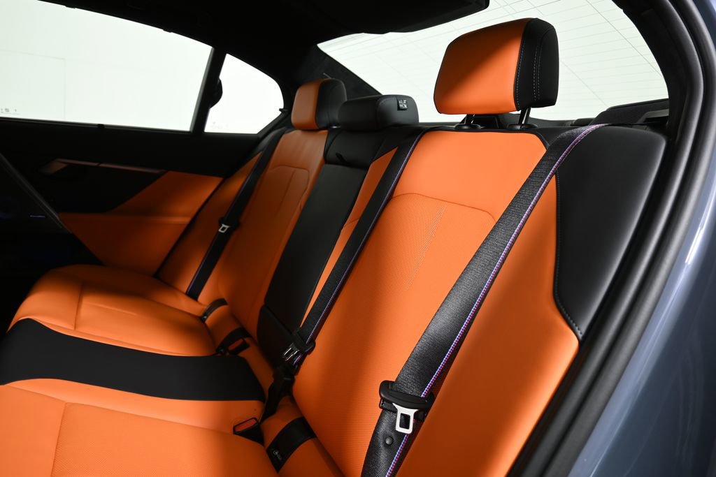 New 2026 BMW M5 w/ Executive Package image 4