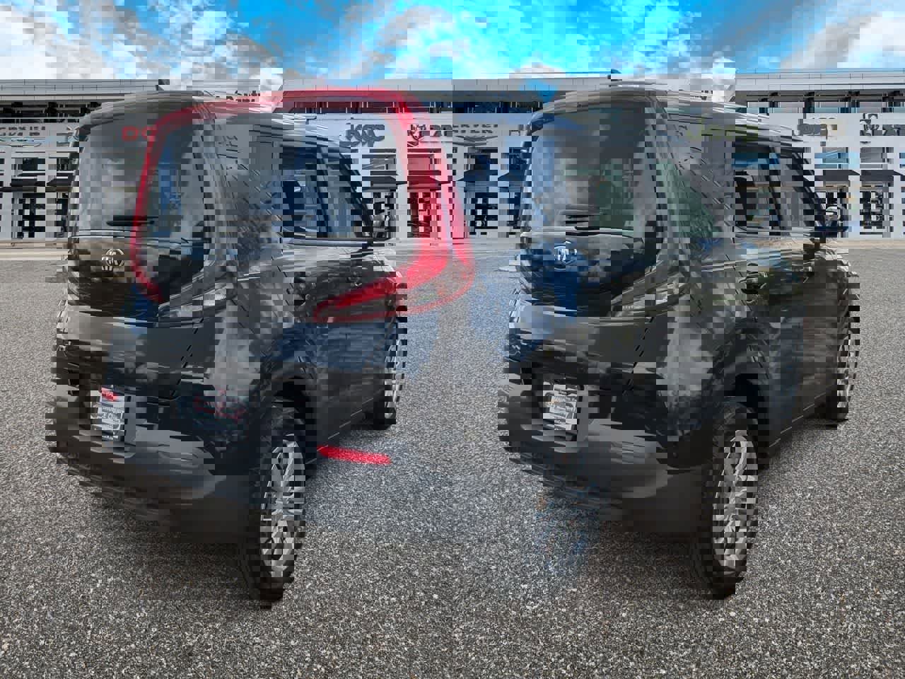 Used 2020 Kia Soul LX image 8