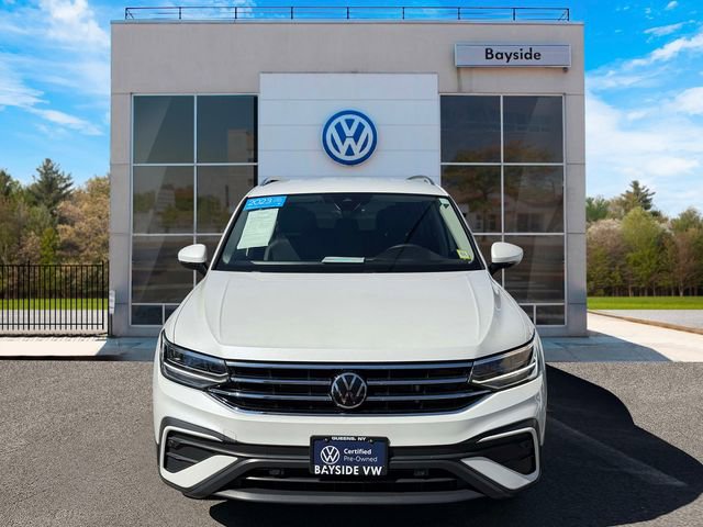 Certified 2023 Volkswagen Tiguan SE FWD image 2