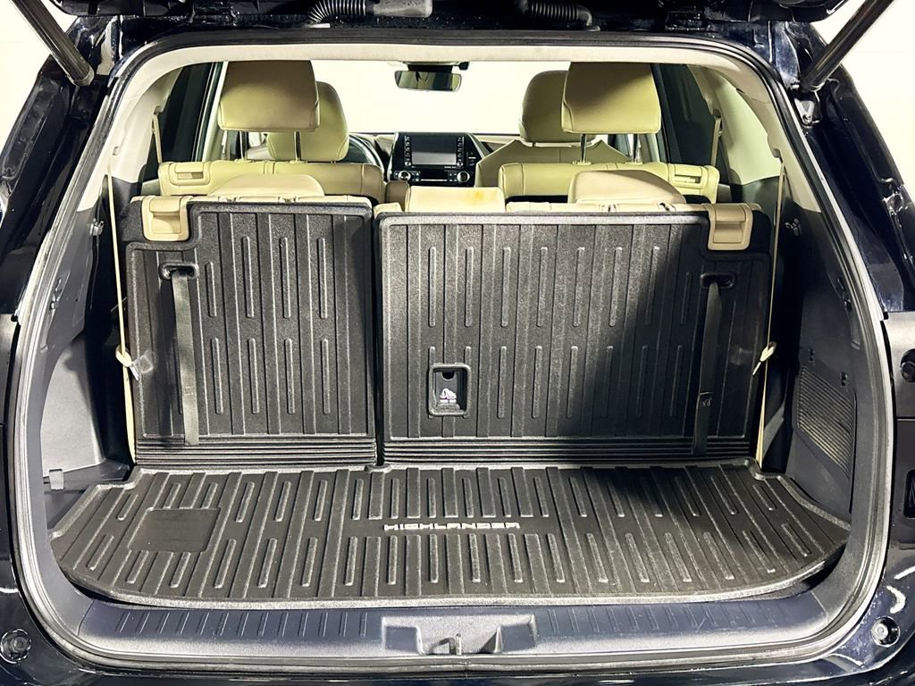 Used 2021 Toyota Highlander XLE image 21