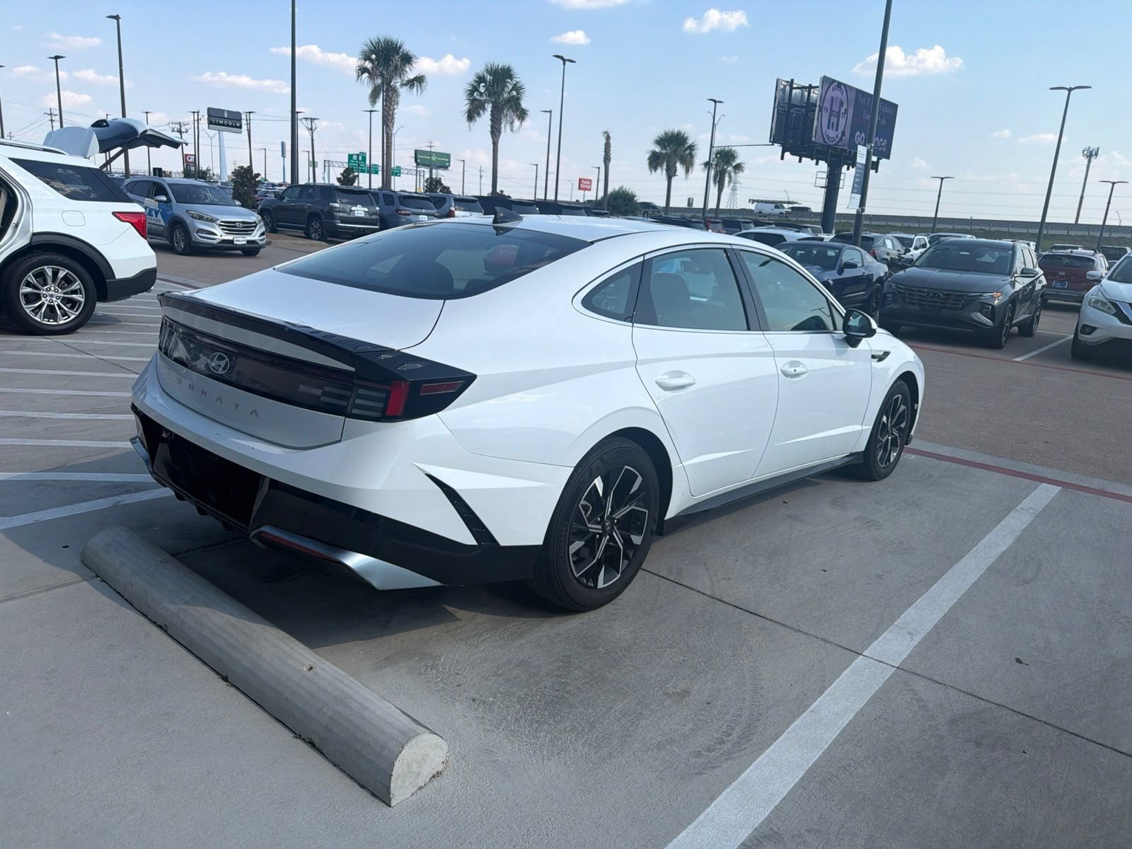 Used 2025 Hyundai Sonata SEL FWD image 4