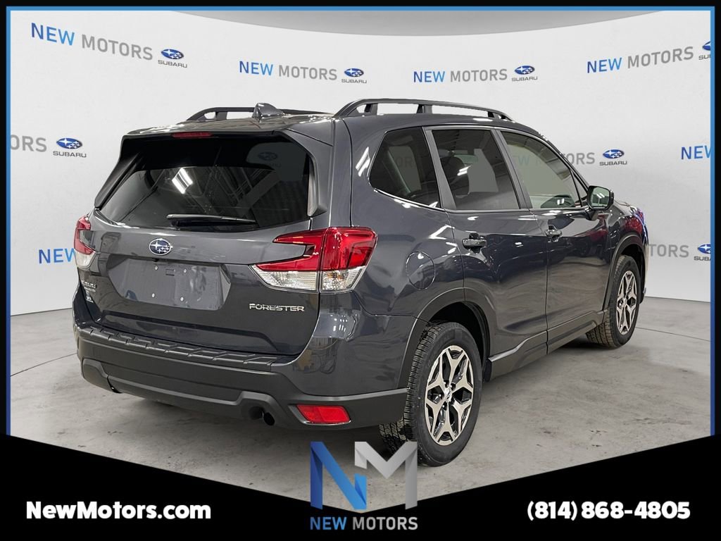 Used 2022 Subaru Forester Premium image 5