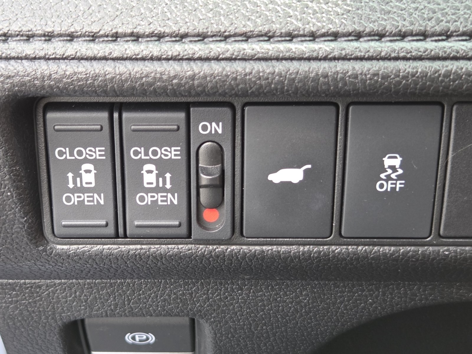 Certified 2025 Honda Odyssey Sport-L image 16