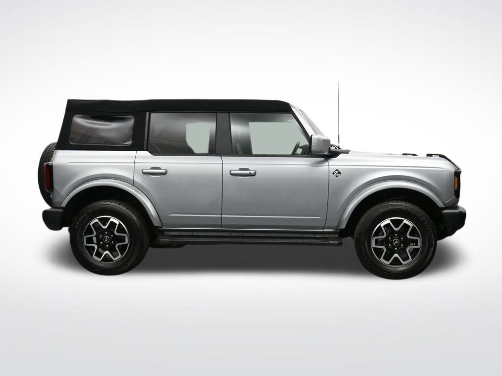Used 2024 Ford Bronco Outer Banks image 6