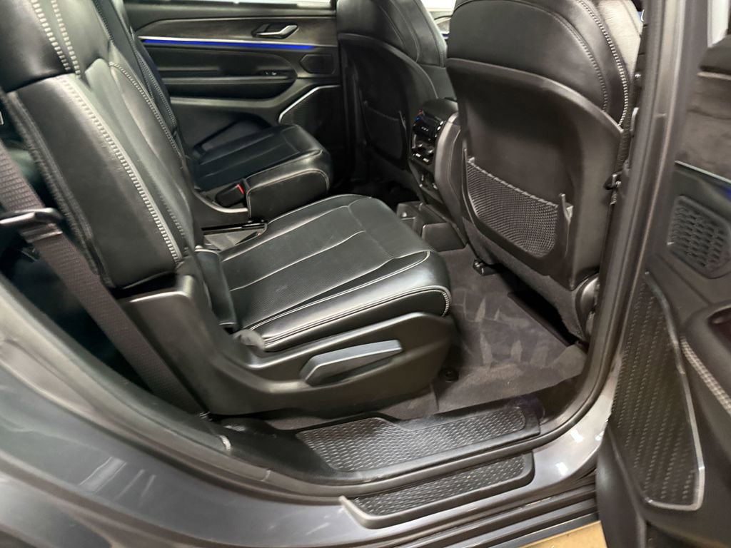 Used 2024 Jeep Grand Cherokee L Overland w/ Trailer Tow Package image 66