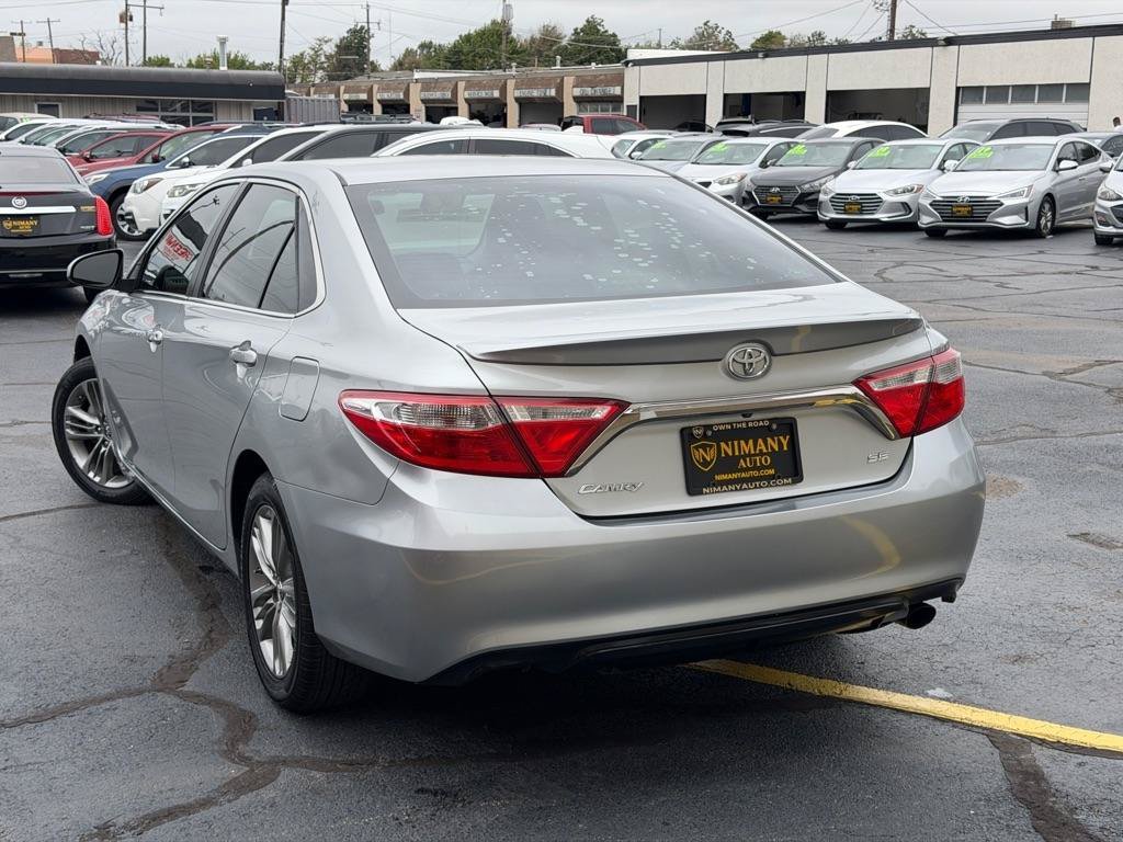 Used 2017 Toyota Camry SE FWD image 9
