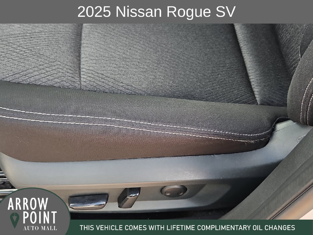 Used 2025 Nissan Rogue SV FWD image 23