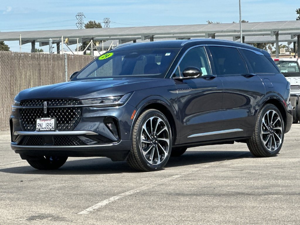 Certified 2024 Lincoln Nautilus Black Label AWD/4WD image 1