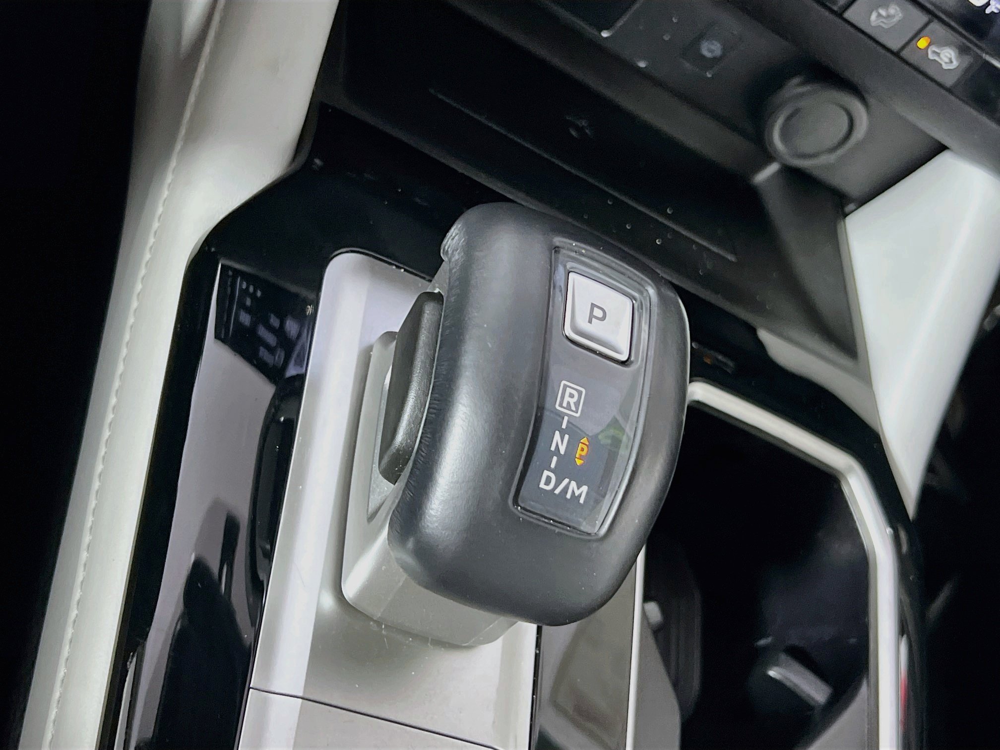 Used 2025 Mitsubishi Outlander SE FWD image 24