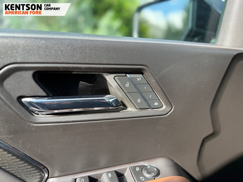 Used 2023 GMC Canyon AT4 w/ AT4 Premium Package AWD/4WD image 19