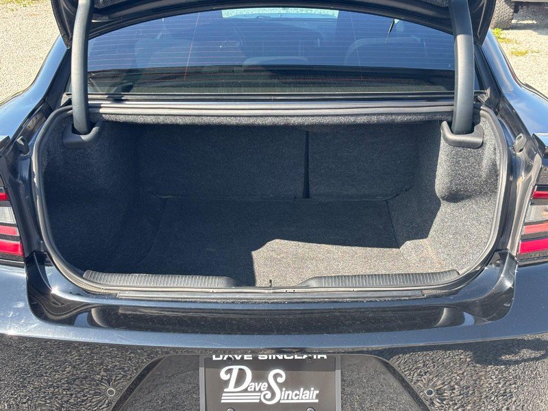 Used 2018 Dodge Charger SXT Plus RWD image 11