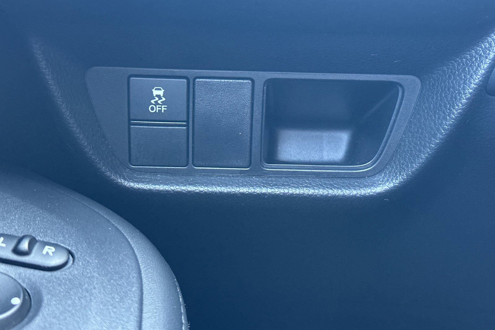 Used 2024 Honda HR-V LX image 32