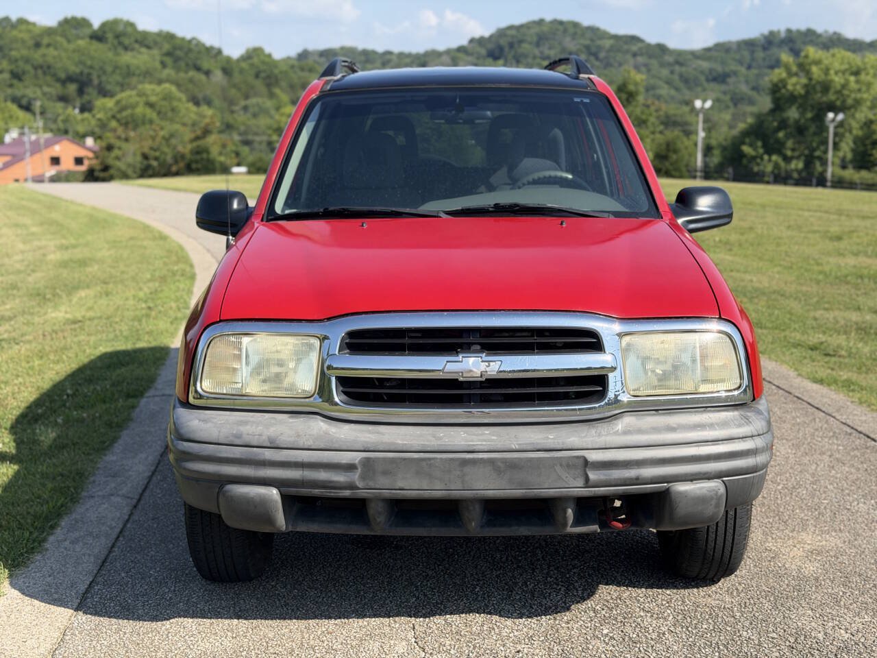 Used 2003 Chevrolet Tracker 2WD w/ Preferred Equipment Group image 5