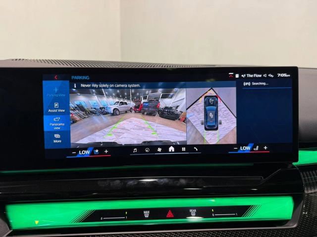 Used 2025 BMW M5 w/ Executive Package image 22