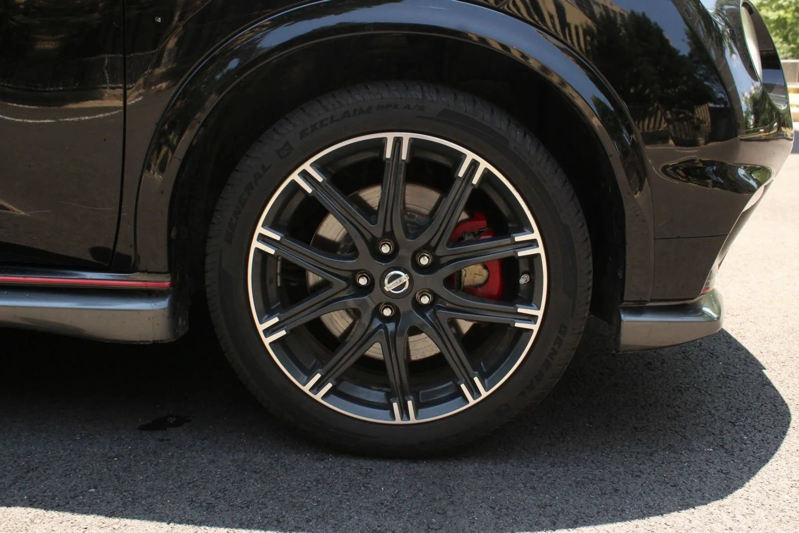 Used 2015 Nissan Juke NISMO RS w/ Interior Illumination Package AWD/4WD image 4