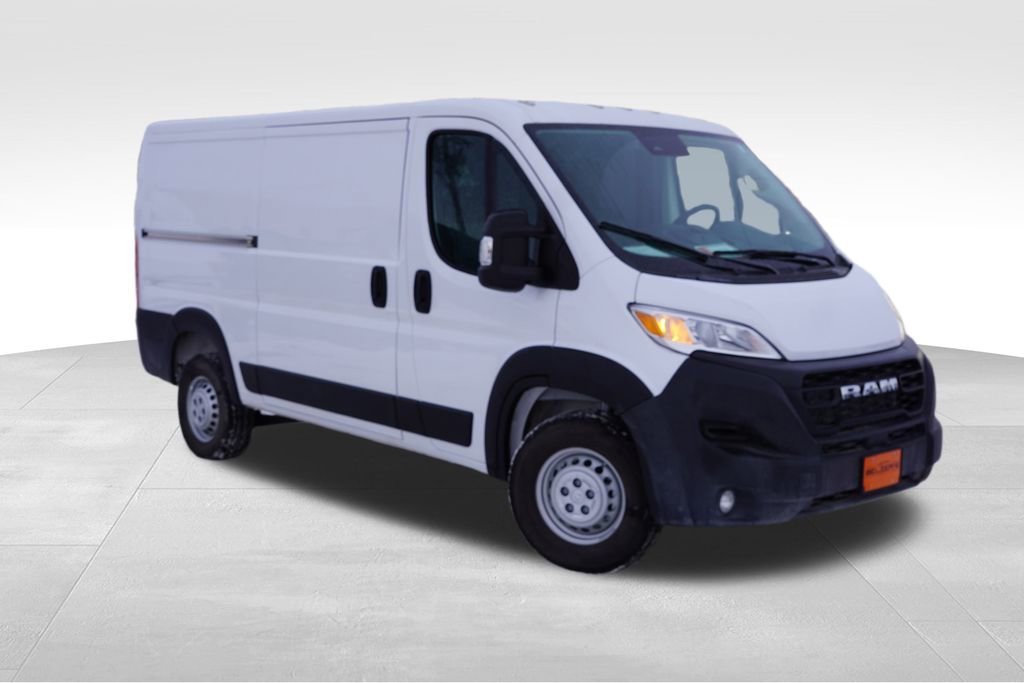 Used 2025 RAM ProMaster 2500 w/ Convenience Group image 1