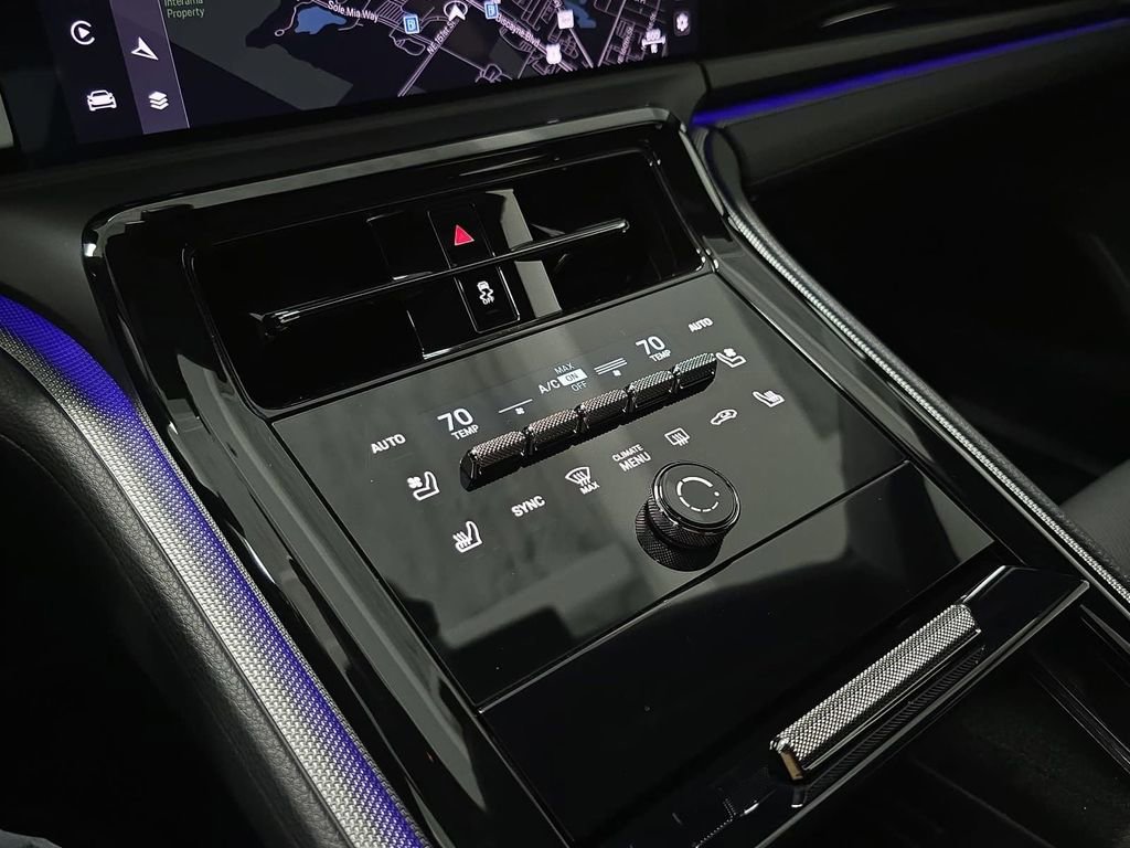 Certified 2024 Porsche Panamera 4 AWD/4WD image 18