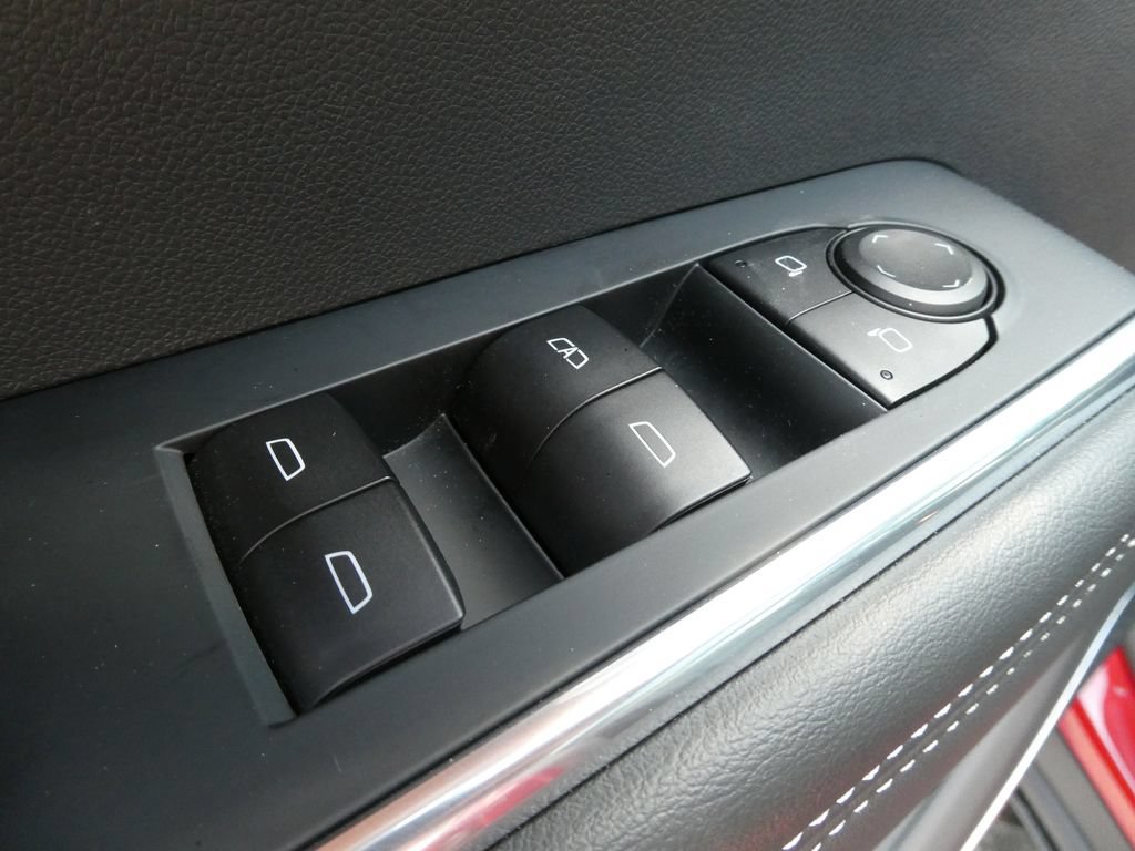 Certified 2025 GMC Acadia Elevation w/ Elevation Premium Package FWD image 26