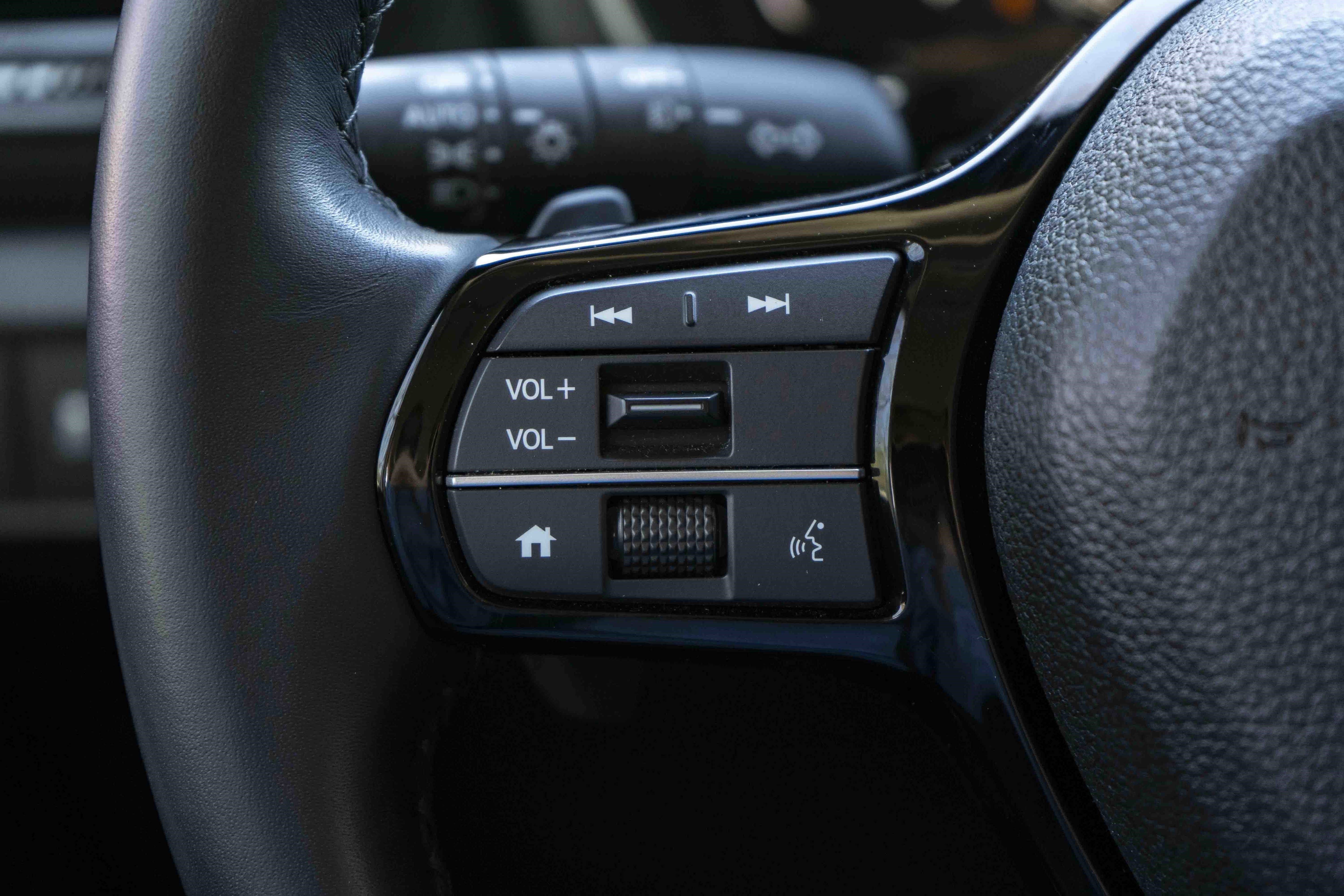 Used 2025 Honda Pilot EX-L image 17