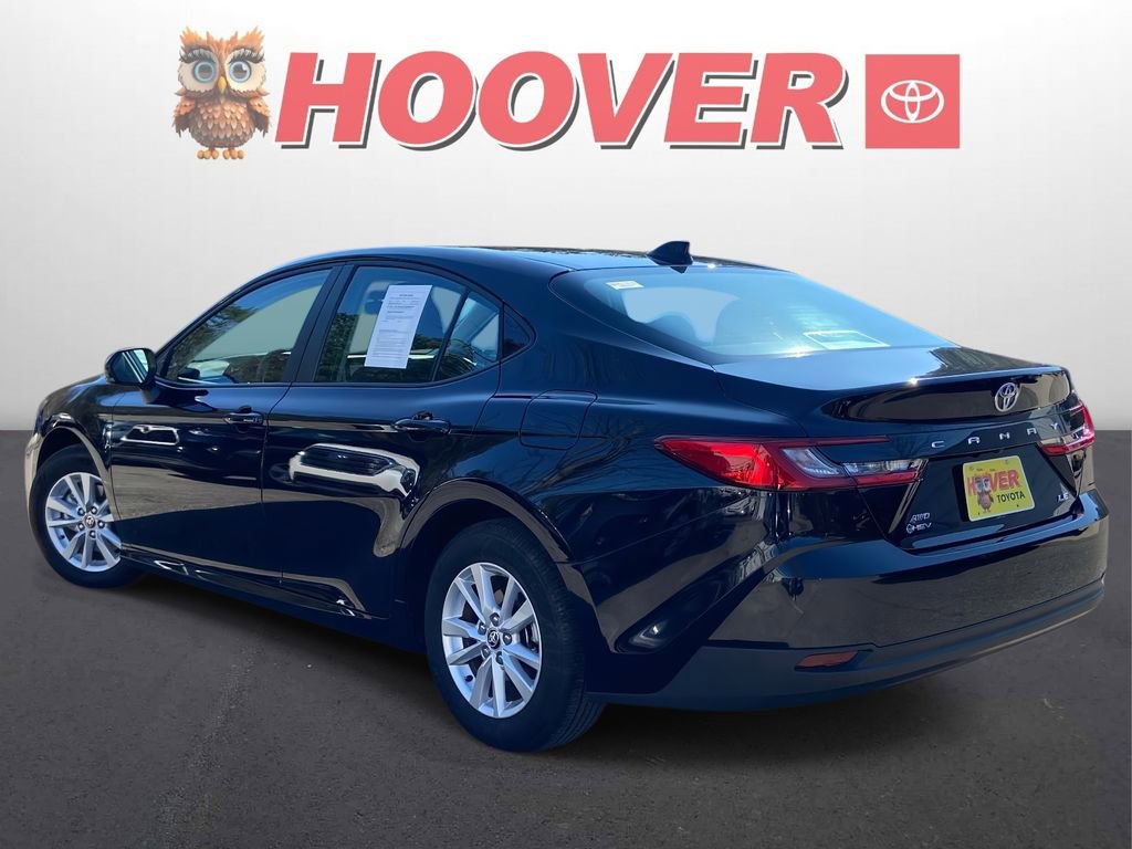 Used 2025 Toyota Camry LE image 5