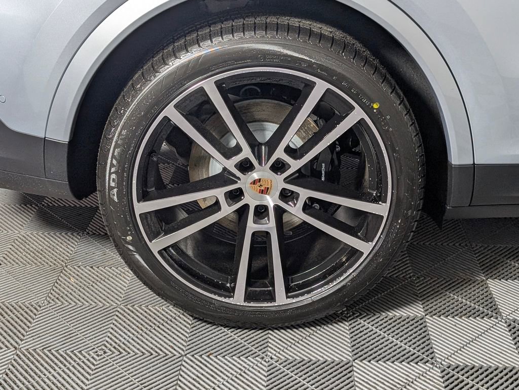 New 2026 Porsche Cayenne Coupe image 13