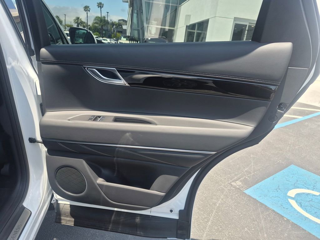 Used 2026 Genesis GV80 2.5T RWD image 26