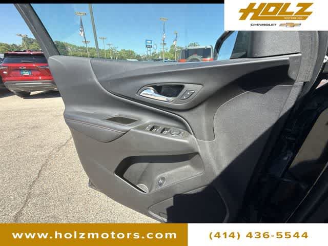 Certified 2024 Chevrolet Equinox RS AWD/4WD image 21