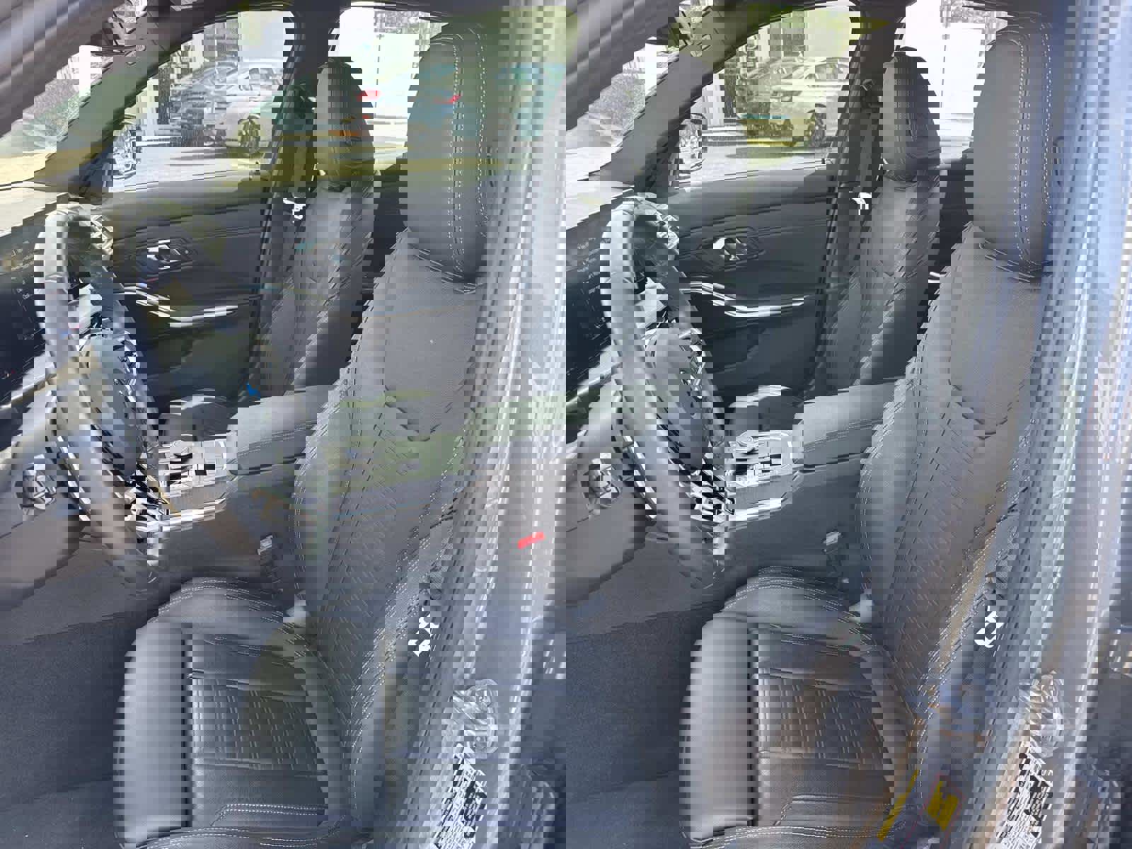 Certified 2025 BMW 330i 330i w/ M Sport Package image 20