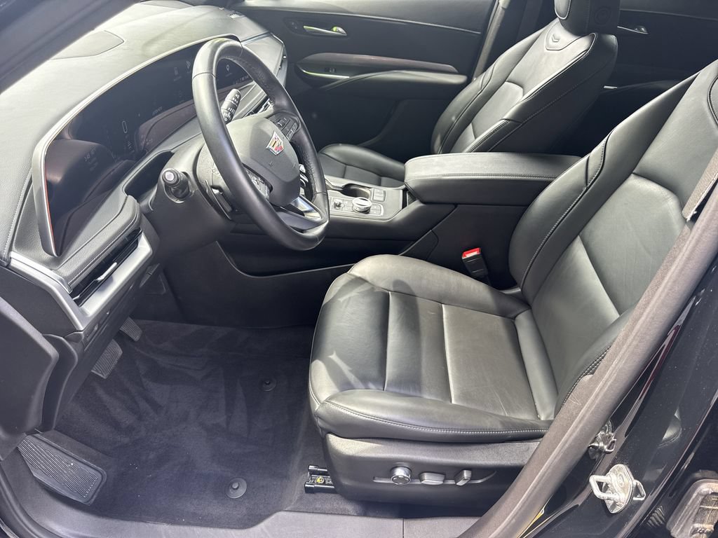 Used 2025 Cadillac XT4 Premium Luxury AWD/4WD image 9