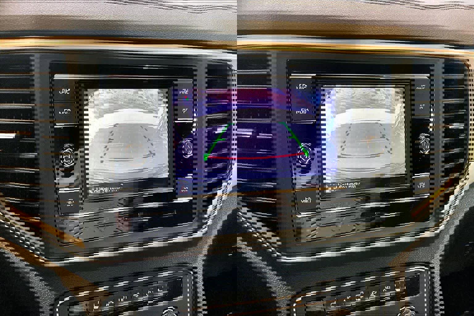 Used 2023 Volkswagen Atlas Cross Sport SE image 28