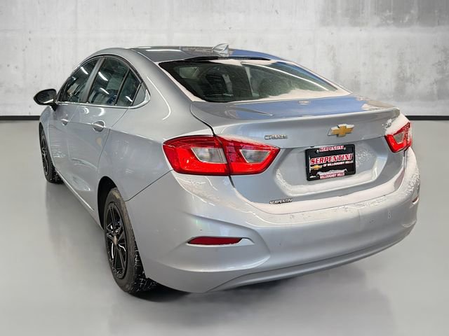 Used 2017 Chevrolet Cruze LT image 7