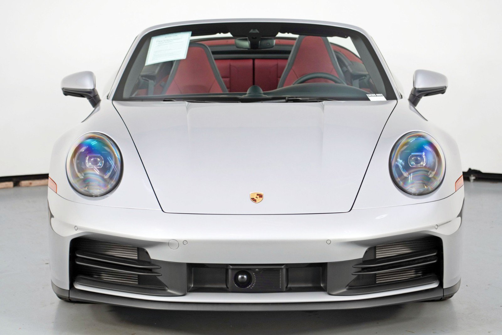 Used 2025 Porsche 911 Carrera RWD image 46