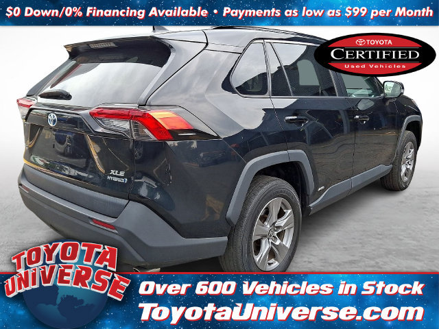 Used 2022 Toyota RAV4 XLE w/ Convenience Package AWD/4WD image 4