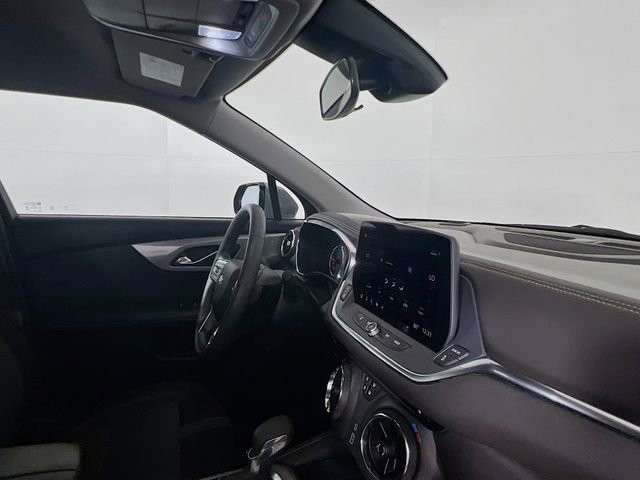 Used 2025 Chevrolet Blazer LT image 10
