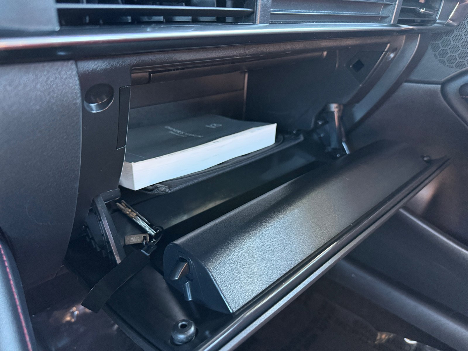 Used 2024 MAZDA MAZDA3 s image 20