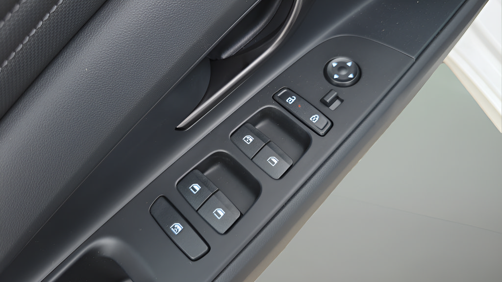 Certified 2026 Hyundai Elantra Sport FWD image 16