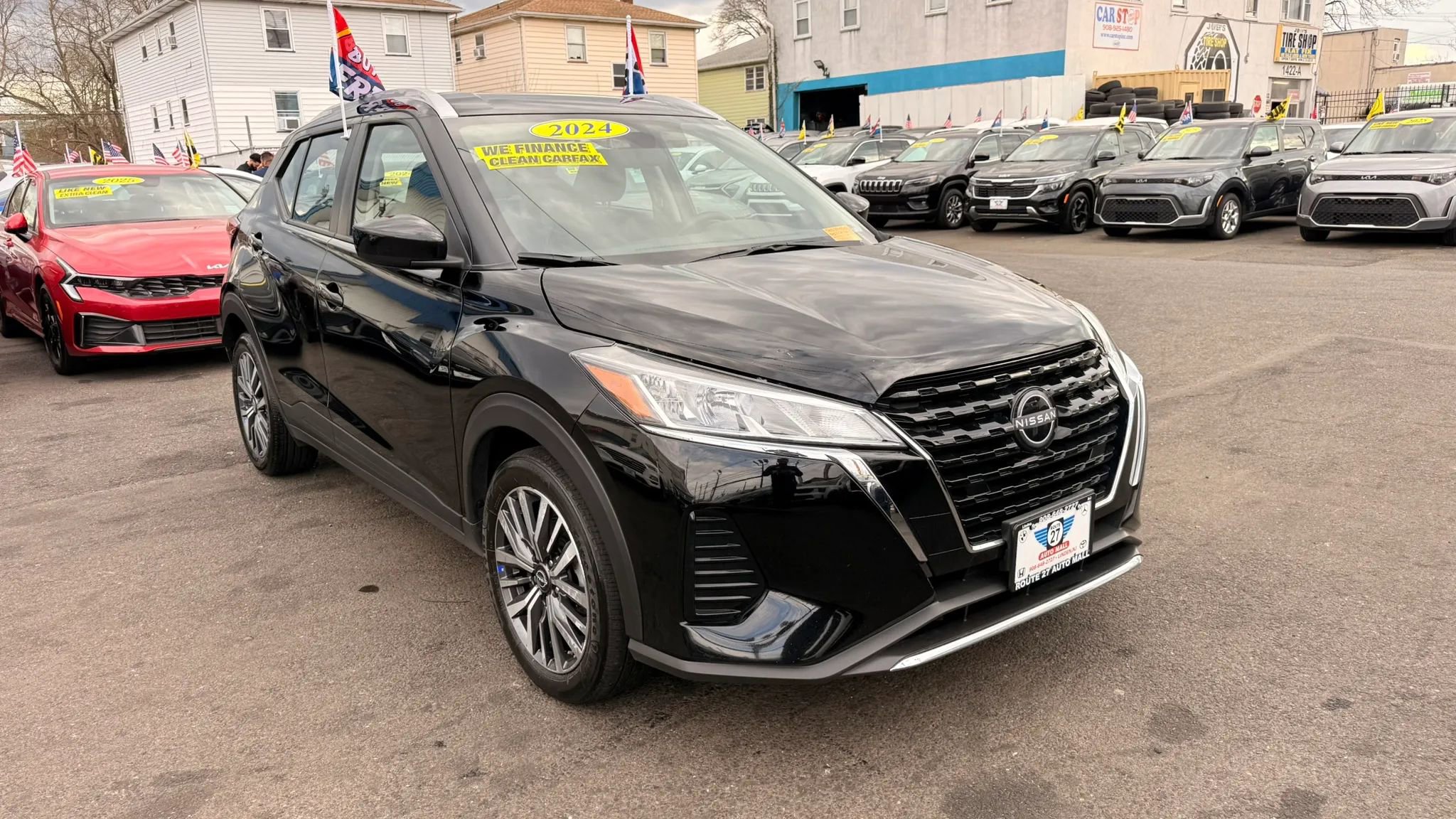 Used 2024 Nissan Kicks SV FWD image 2