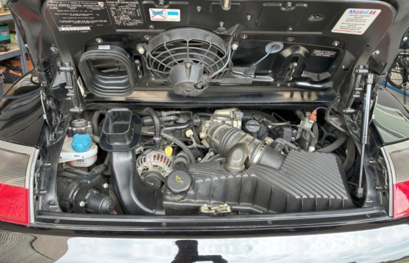 Used 2003 Porsche 911 Carrera 4 AWD/4WD image 5