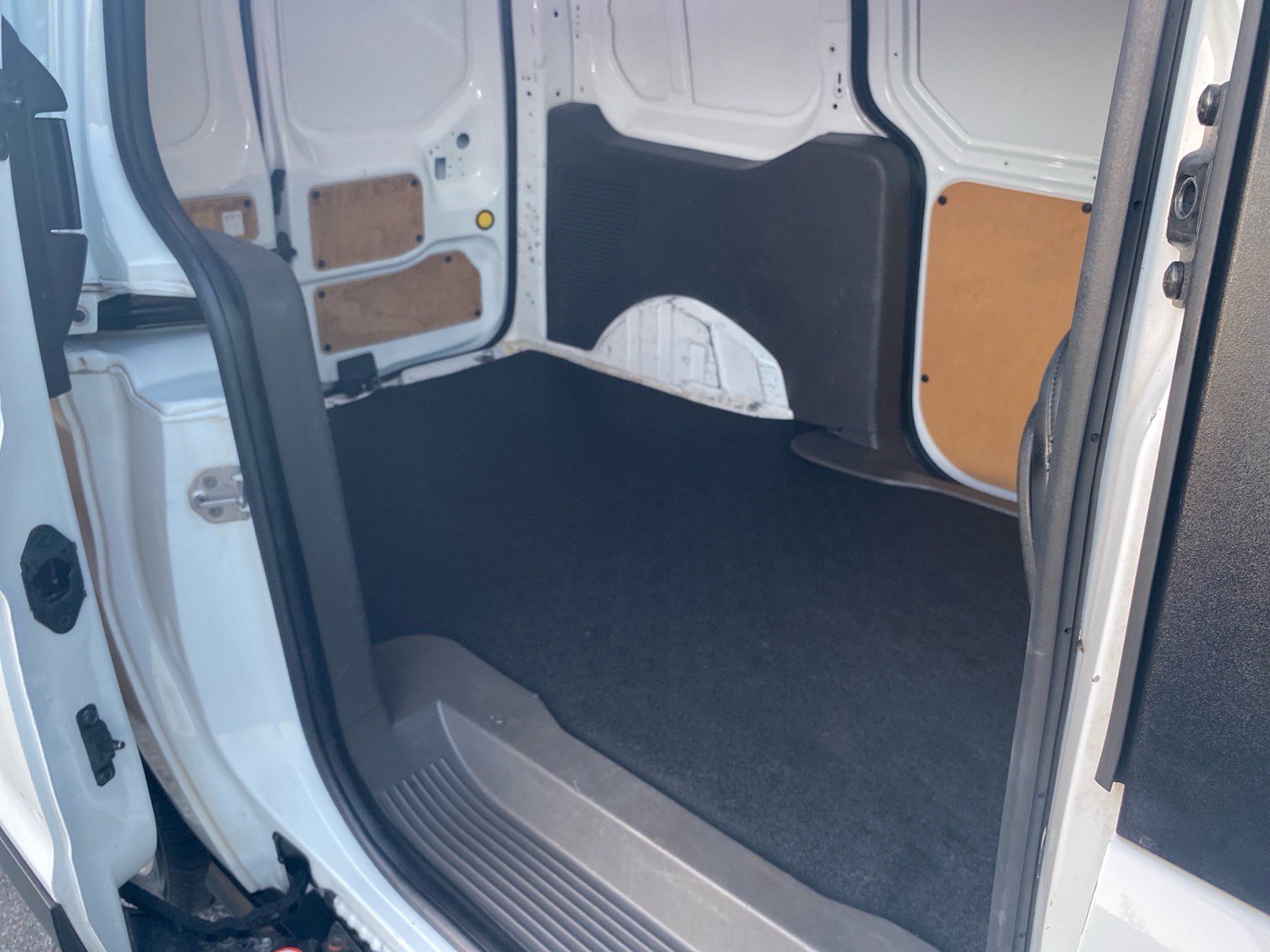 Used 2020 Ford Transit Connect XL FWD image 12