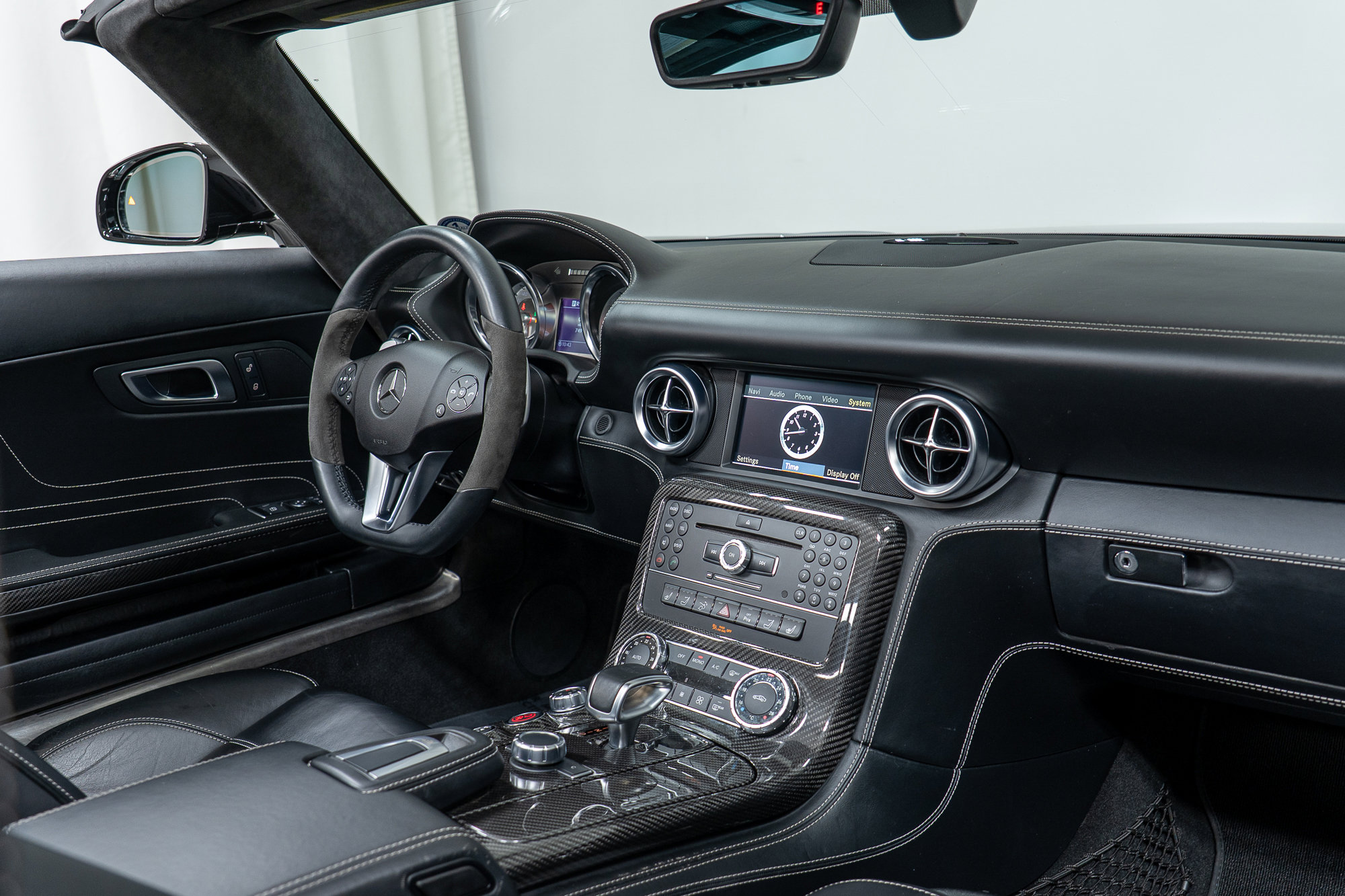 Used 2012 Mercedes-Benz SLS AMG Roadster image 19