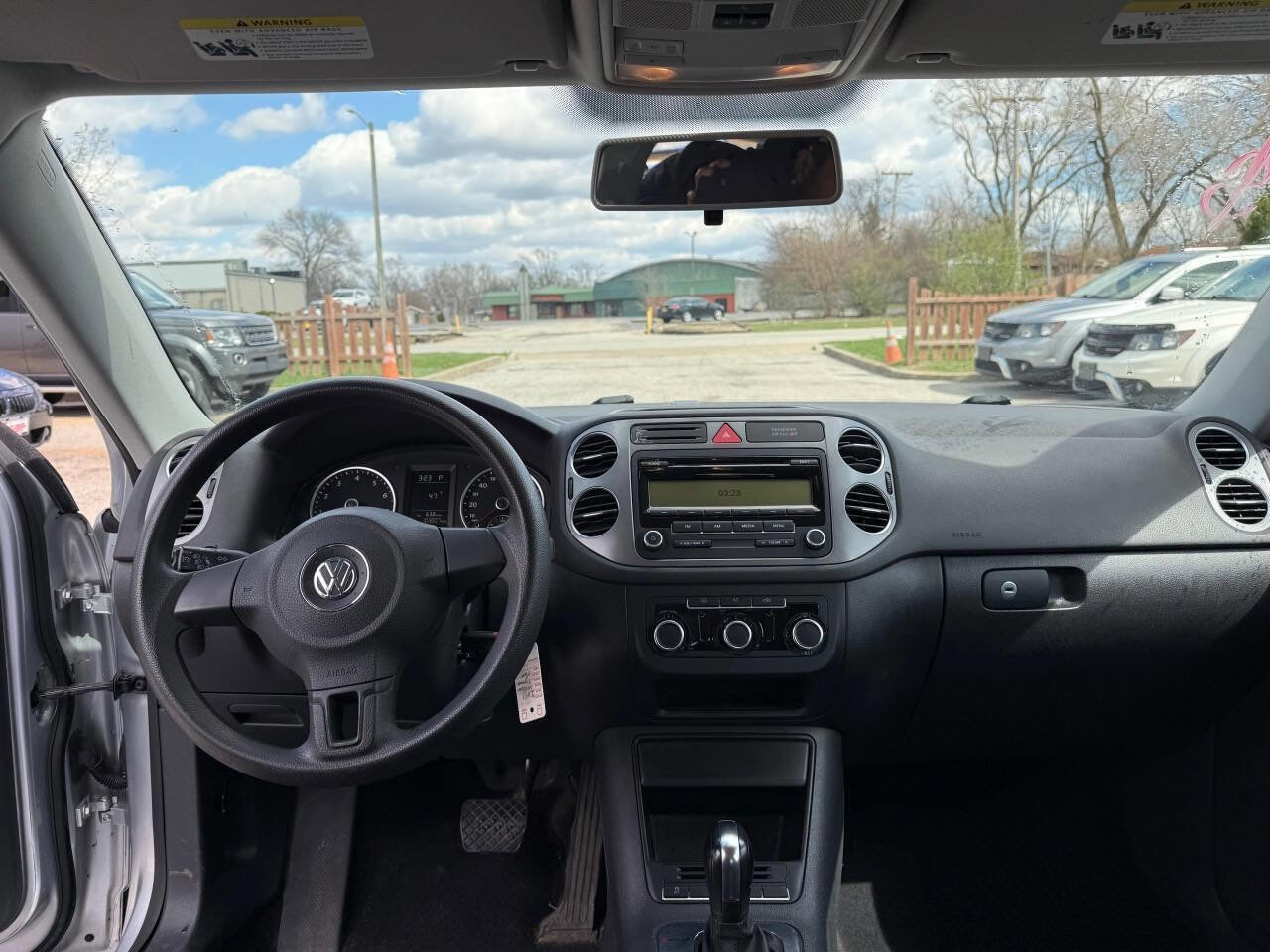 Used 2011 Volkswagen Tiguan SE image 15