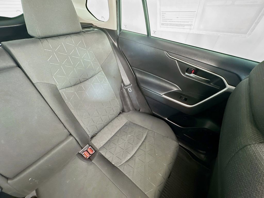 Used 2022 Toyota RAV4 XLE w/ Convenience Package image 14