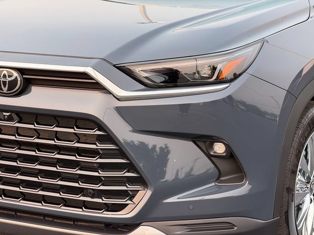 Certified 2025 Toyota Grand Highlander AWD image 10