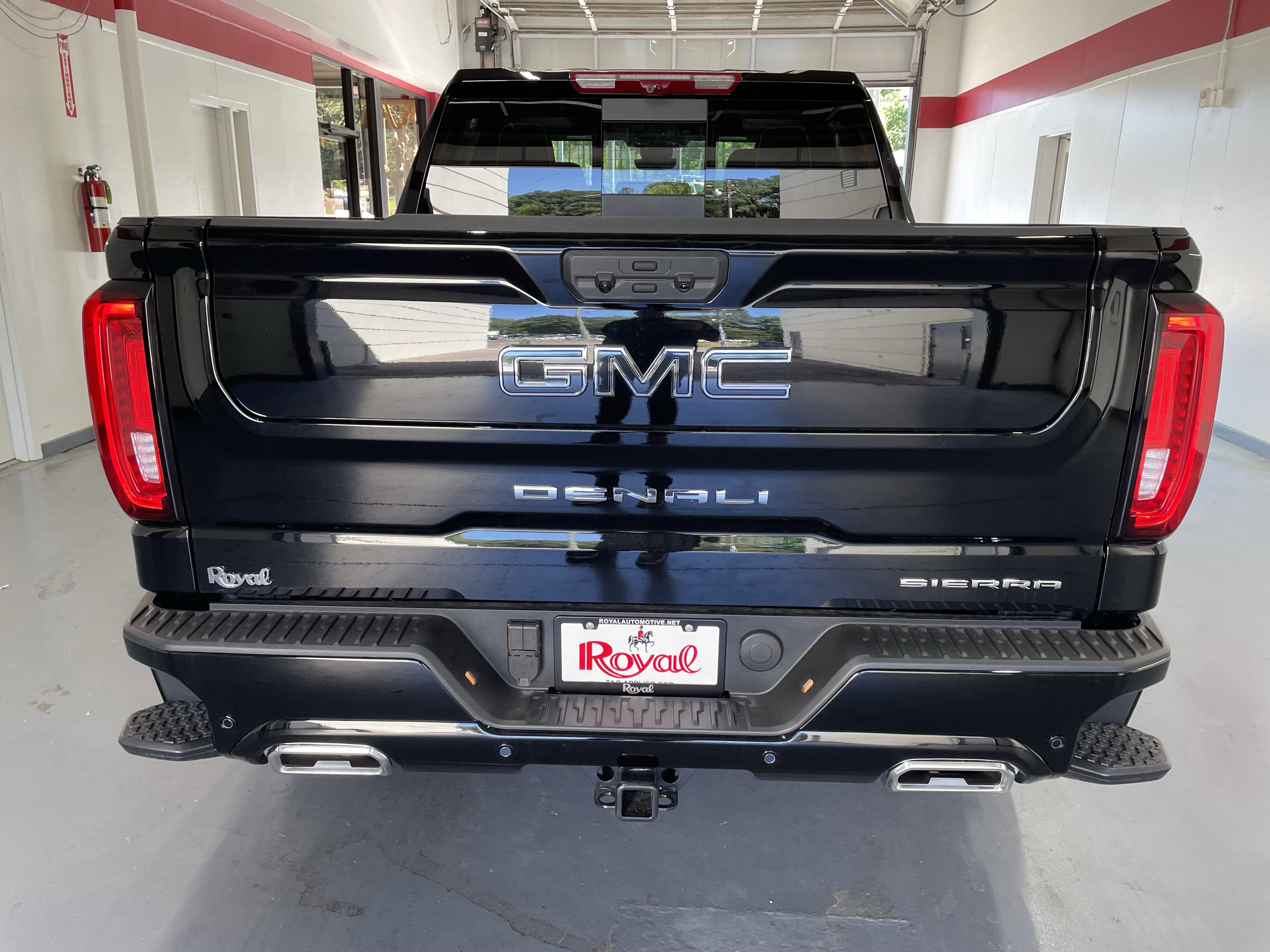 New 2026 GMC Sierra 1500 Denali Ultimate AWD/4WD image 5
